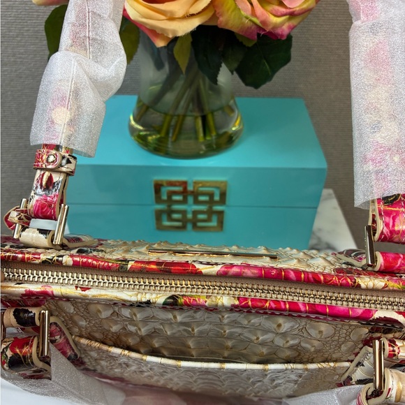 Brahmin Romantic Roses Ombre Melbourne Medium Asher Tote Rare Pattern NWT 🌹 🌹 - Picture 6 of 10